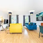 Garland Central City Apartment 3